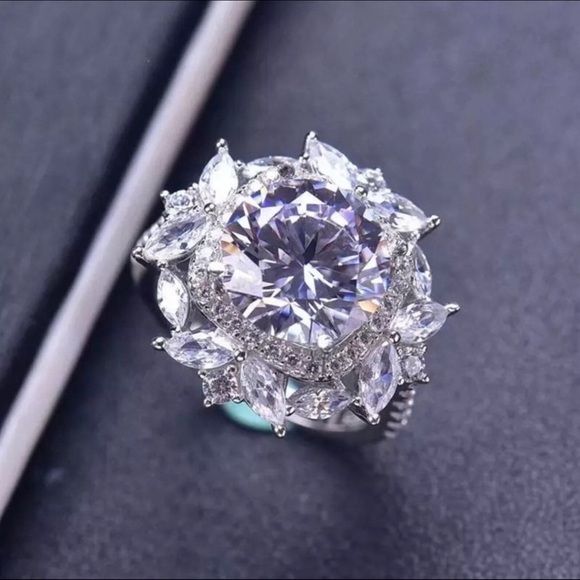 5CT Certified Lab Grown Diamond Round Cut sparkling Ring Size 8 - Picture 8 of 10